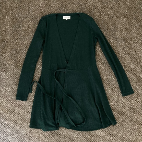 privacy please revolve wrap dress in dark green - Picture 3 of 3